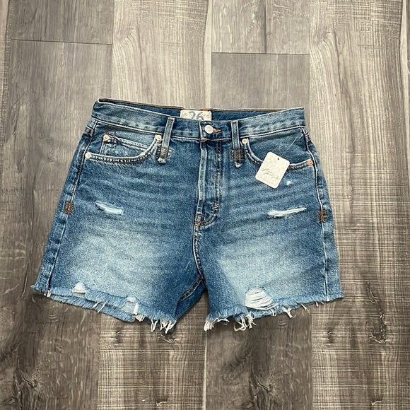 ⭐️ NWT Free People Makai Cutoff Jean Shorts - Picture 4 of 7